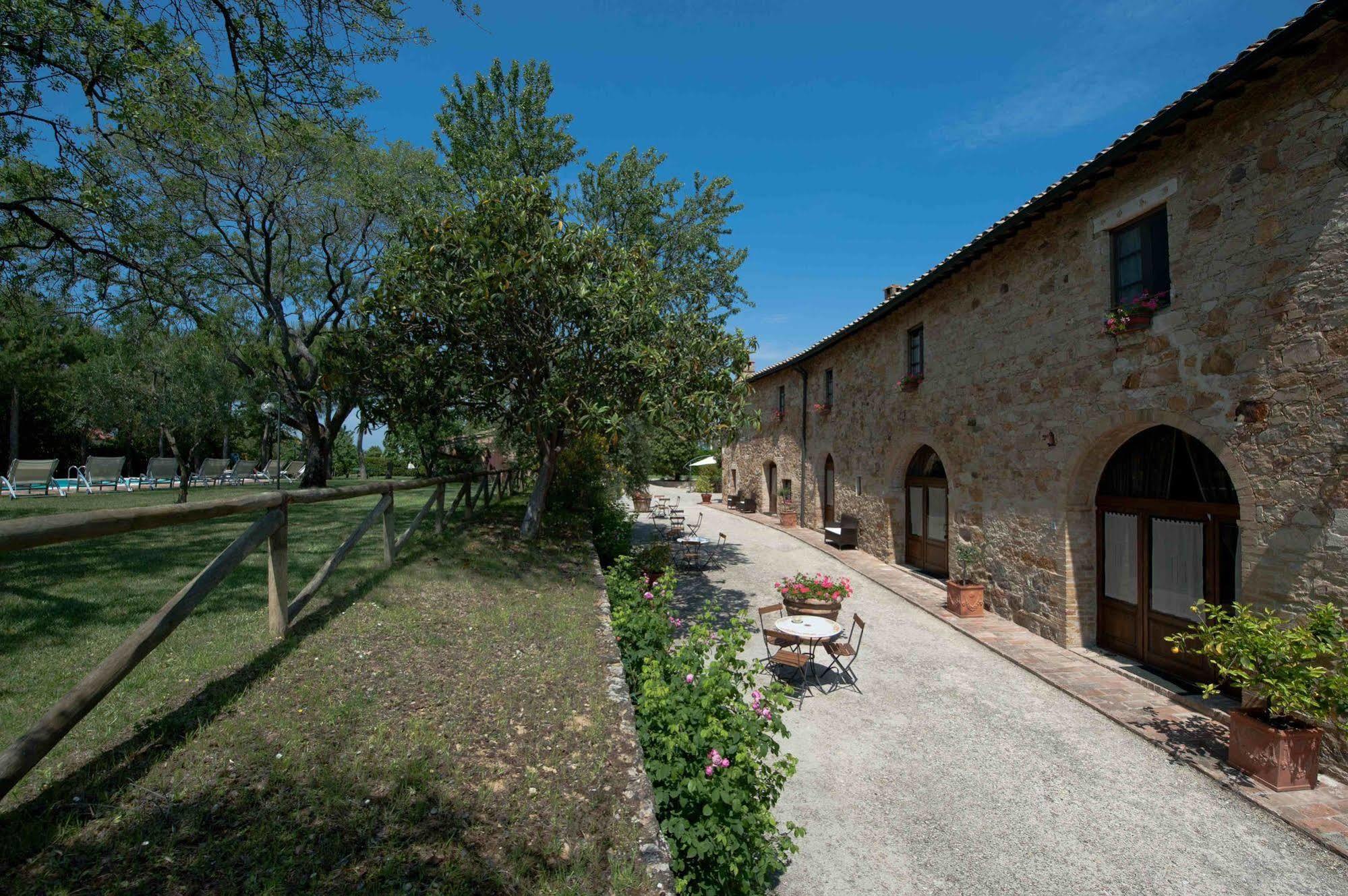 Sarna Residence San Quirico dʼOrcia Extérieur photo