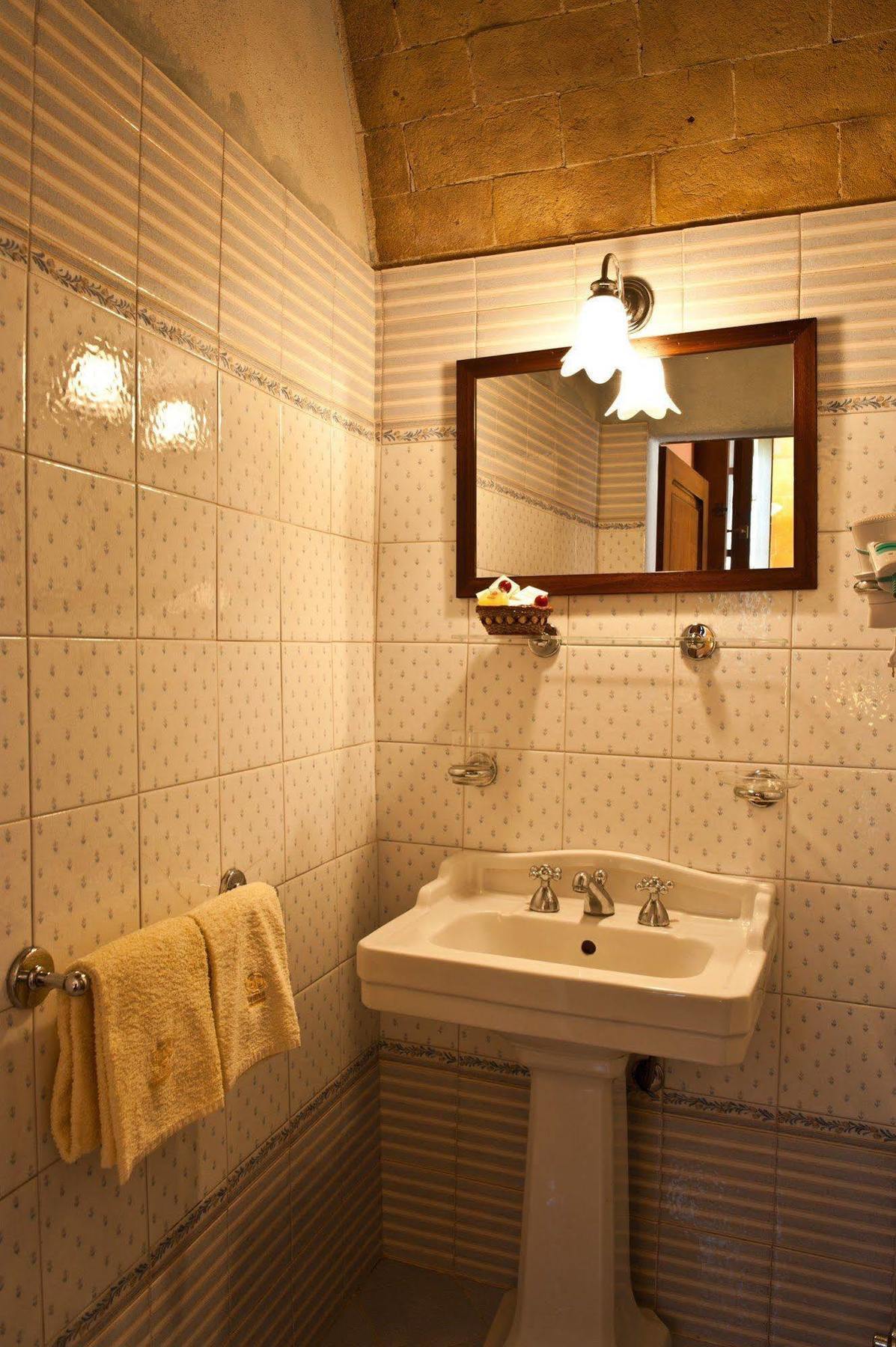 Sarna Residence San Quirico dʼOrcia Extérieur photo